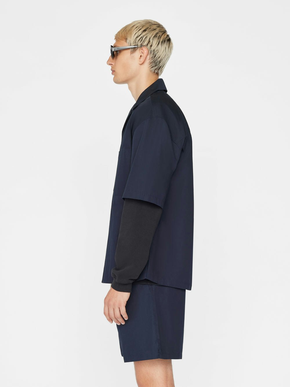 shirt side view alt:fit1
